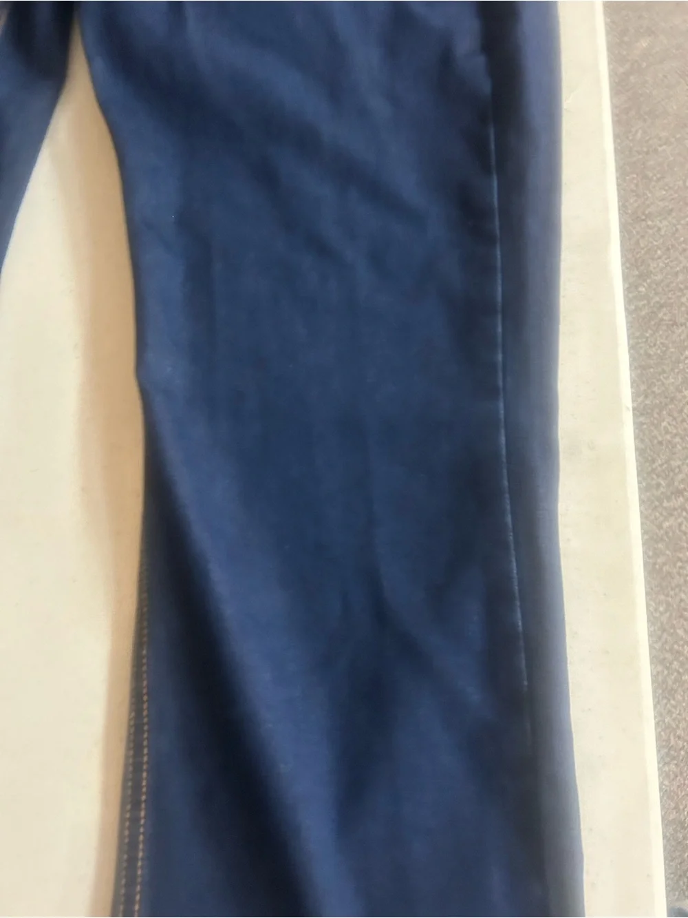 Levi's 514 36x30 Dark Blue Jeans with Gold Stitching